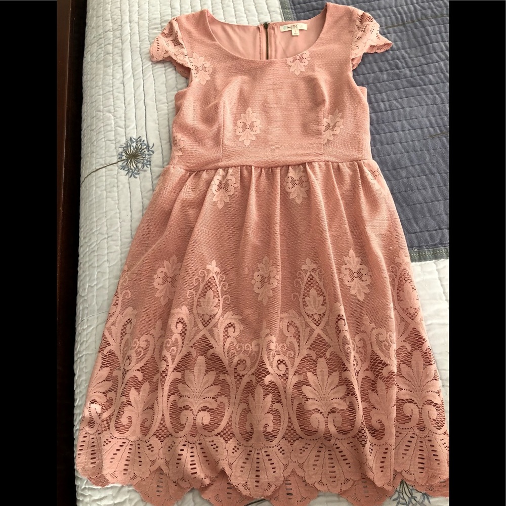 Pink dress - Picture 2 of 4